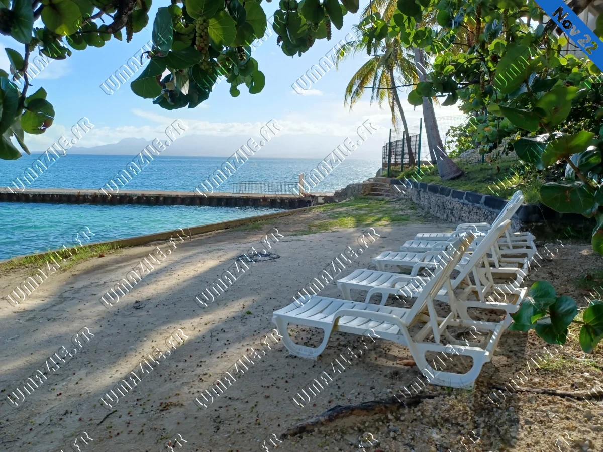 la résidence avec sa plage